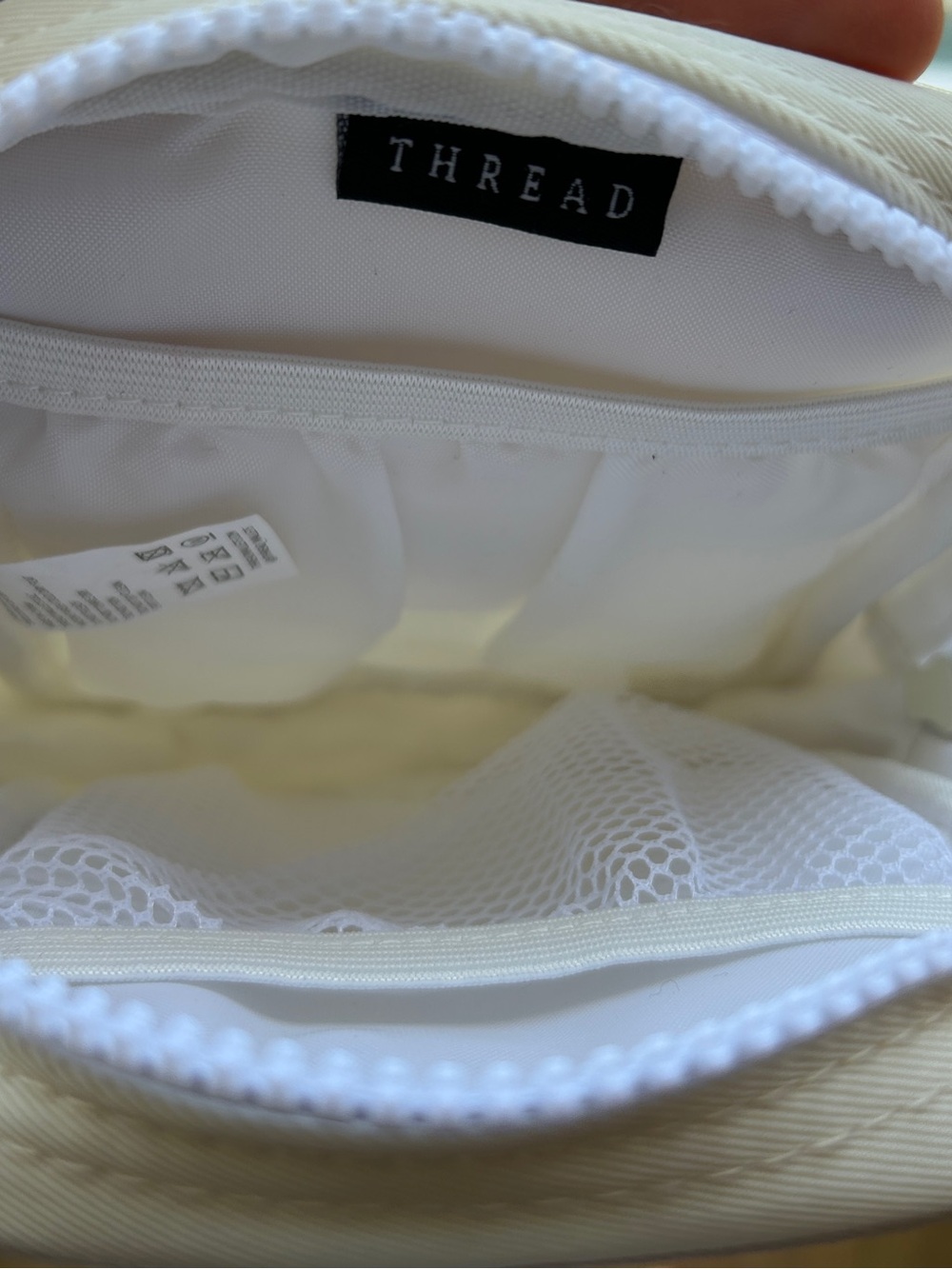 Thread Wallets Crossbody bag in Off-White New without Tags - Picture 4 of 5